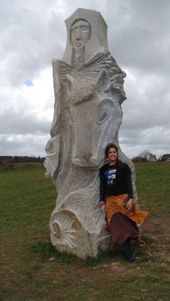 sculpture en equipe avec Goulven Jaouen Granite de Bignan 4 metresInes Ferreira - 2013